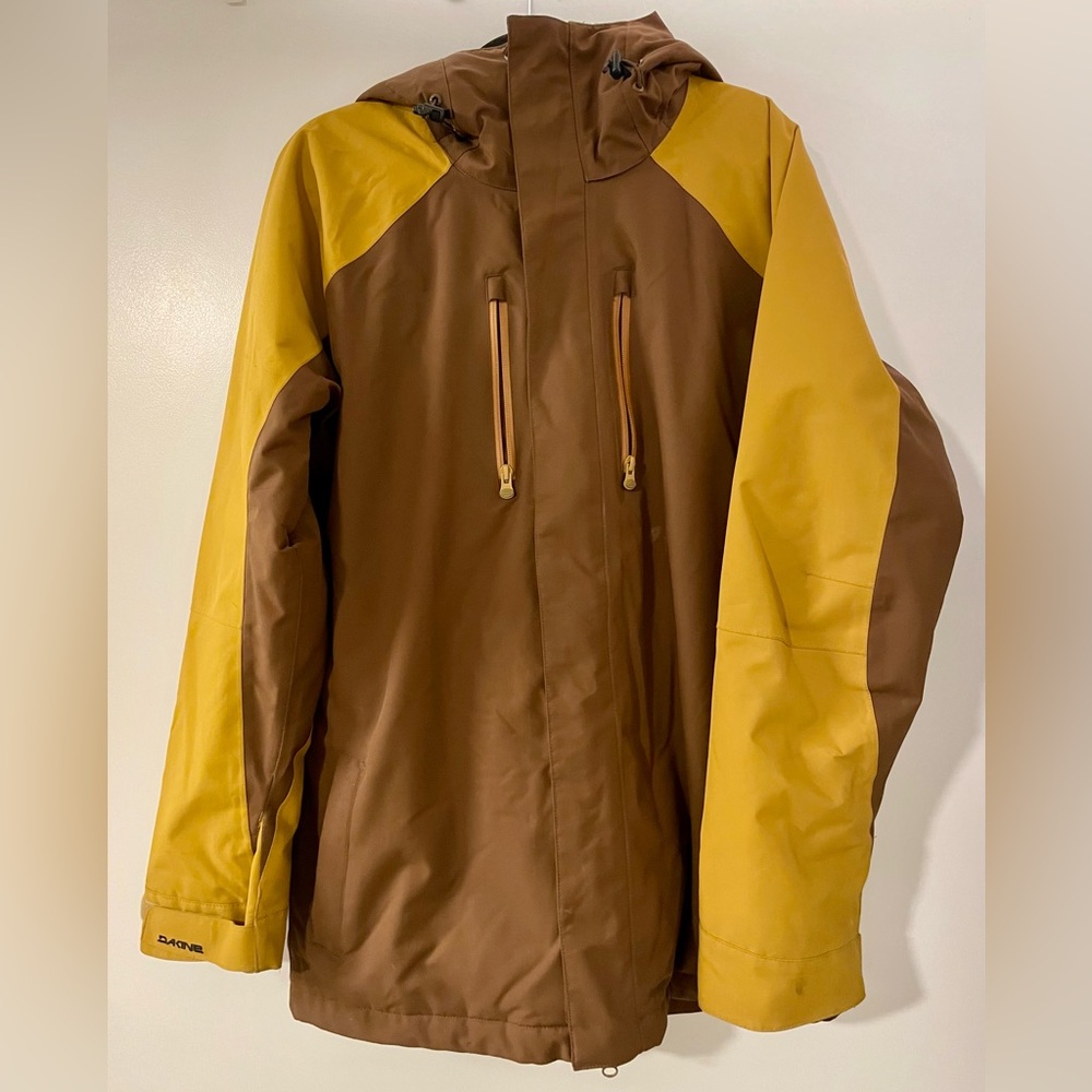 Dakine Insulated Snowboard & Ski Outerwear with Patterned Lining